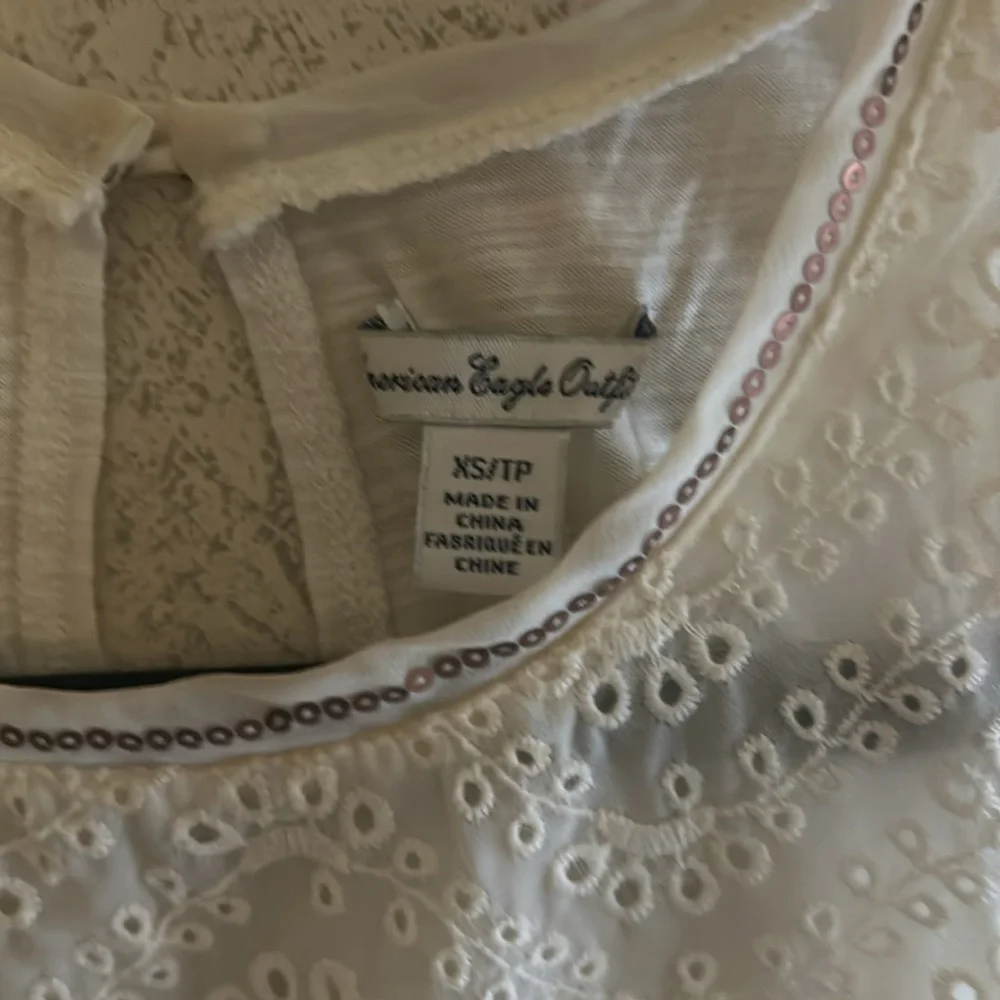 American Eagle top - Picture 2 of 4